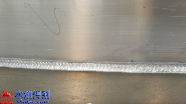 三星加強筋焊接機器人視頻_104244171